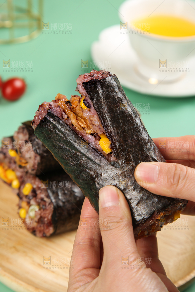 浅底上的手工大饭团