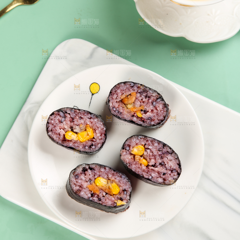 浅底上的手工大饭团