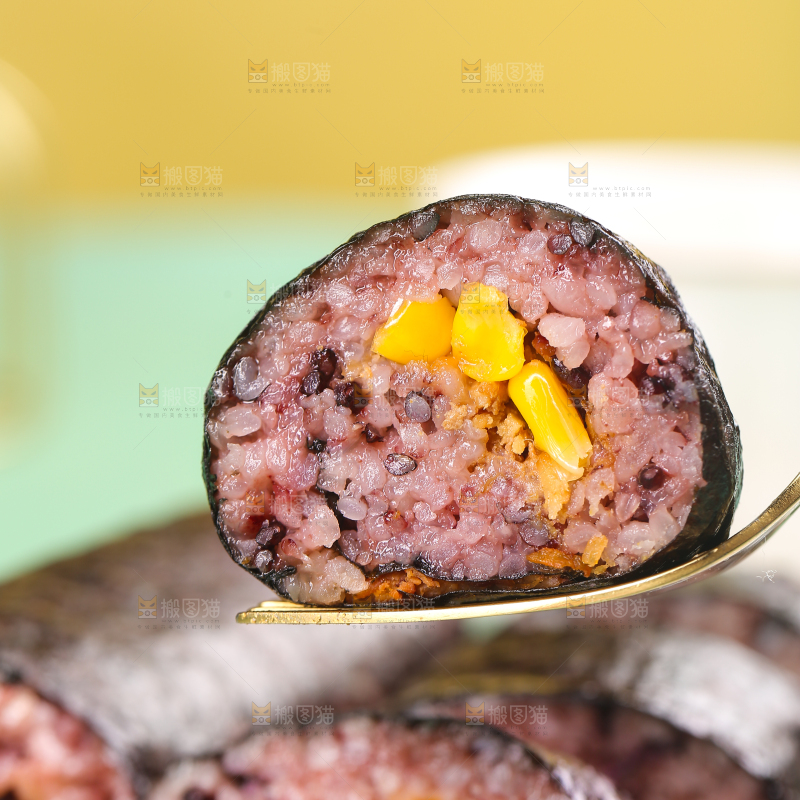 浅底上的手工大饭团