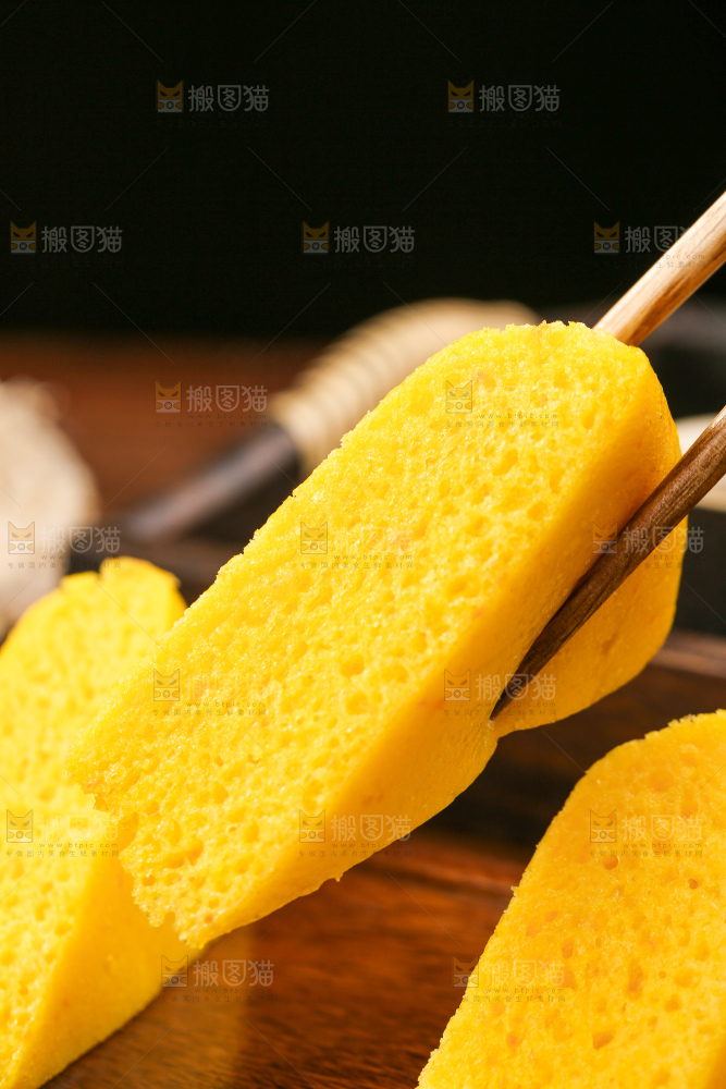 木底上的南瓜发糕