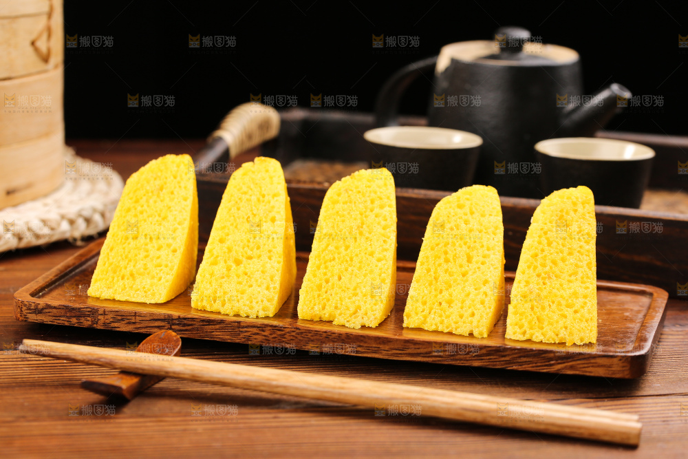 木底上的南瓜发糕