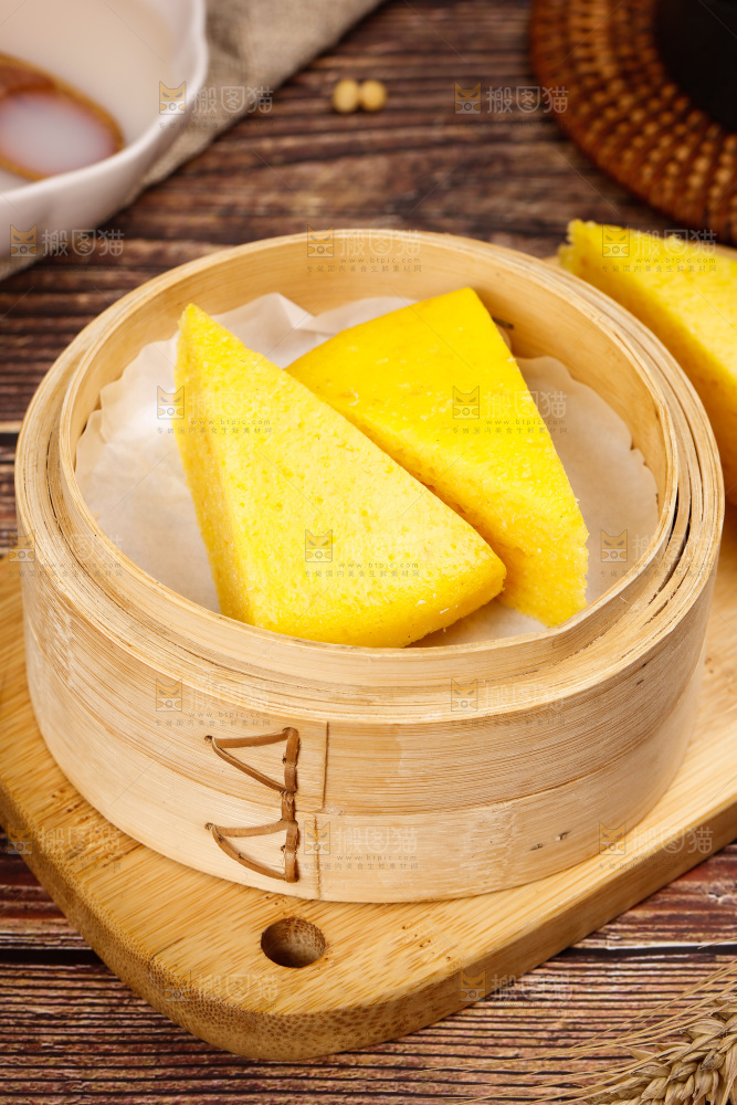 木底上的南瓜发糕