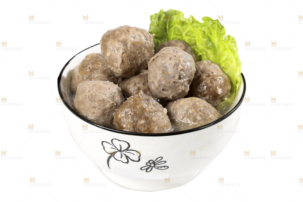 白底上的牛肉丸