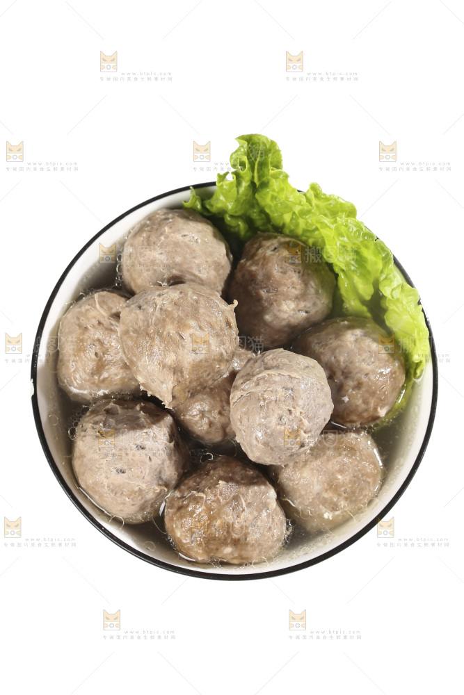 白底上的牛肉丸