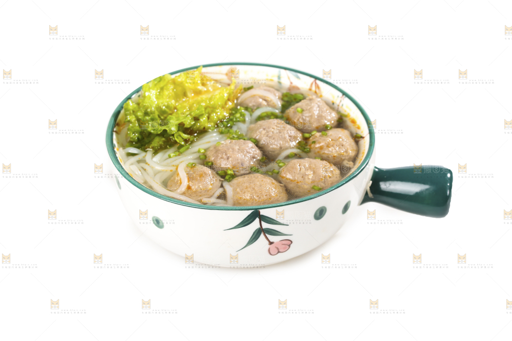 白底上的牛肉丸