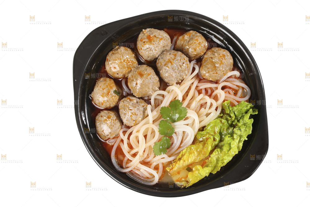 白底上的牛肉丸
