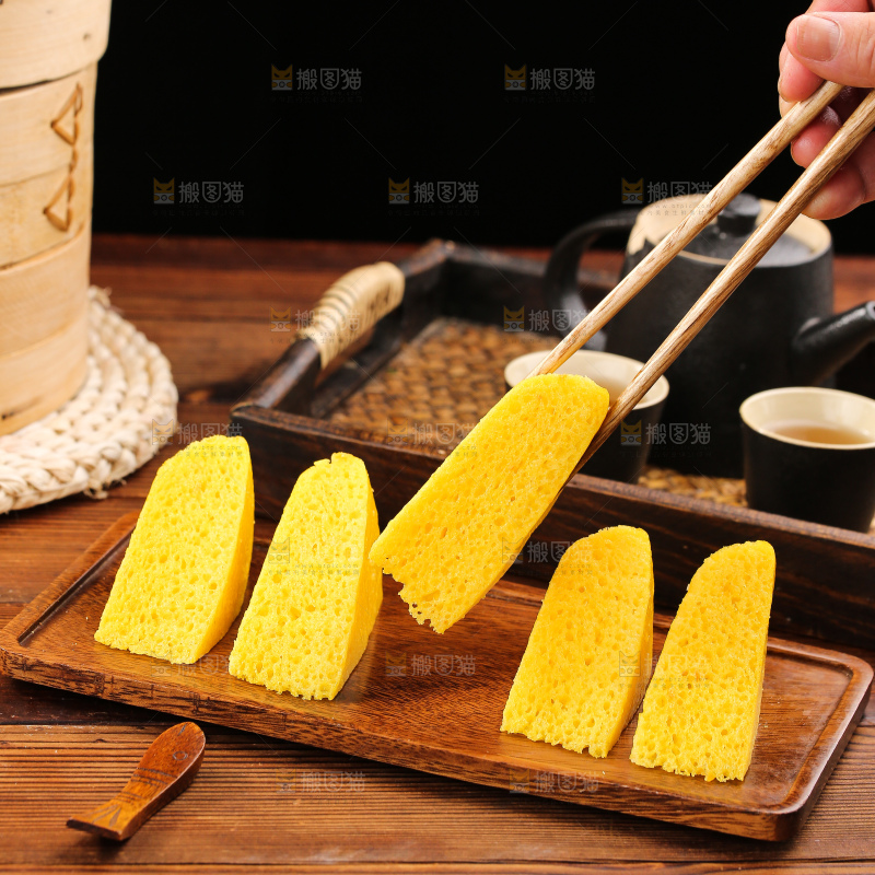 木底上的南瓜发糕