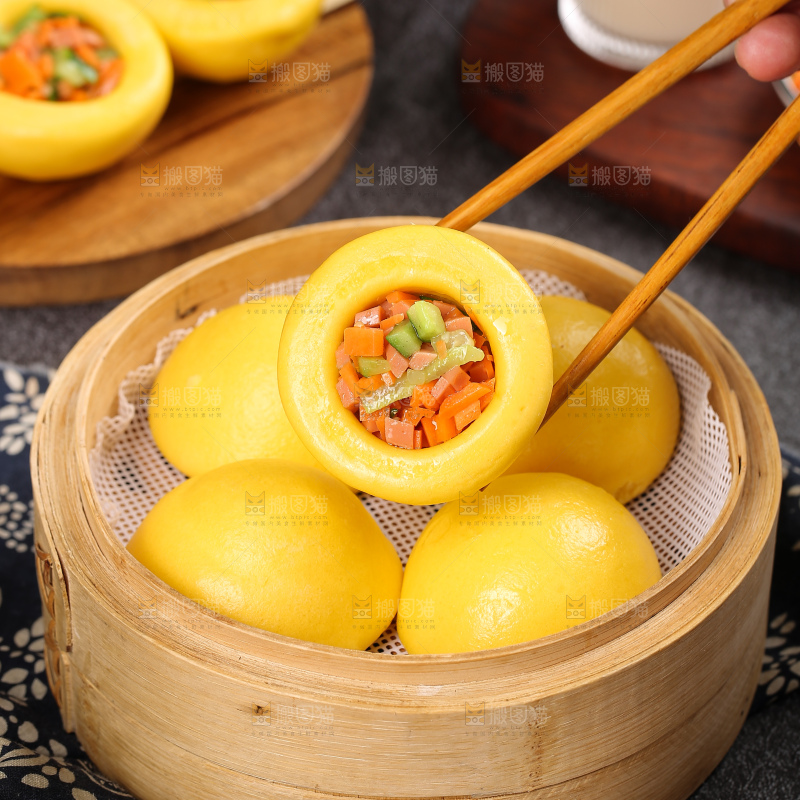 深底上的玉米杂粮窝窝头