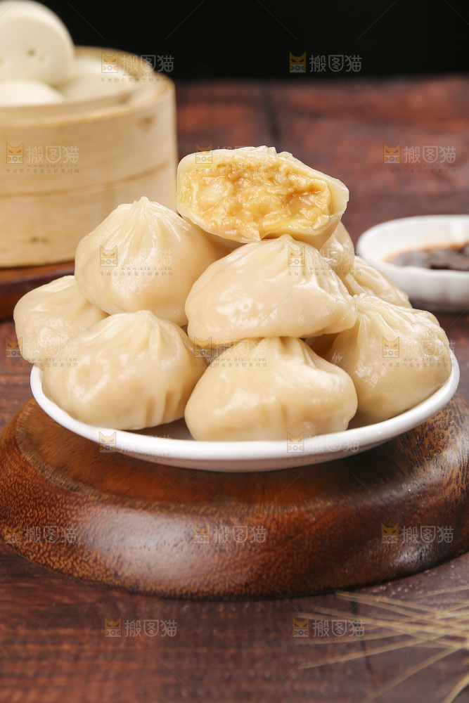 深底上的灌汤包