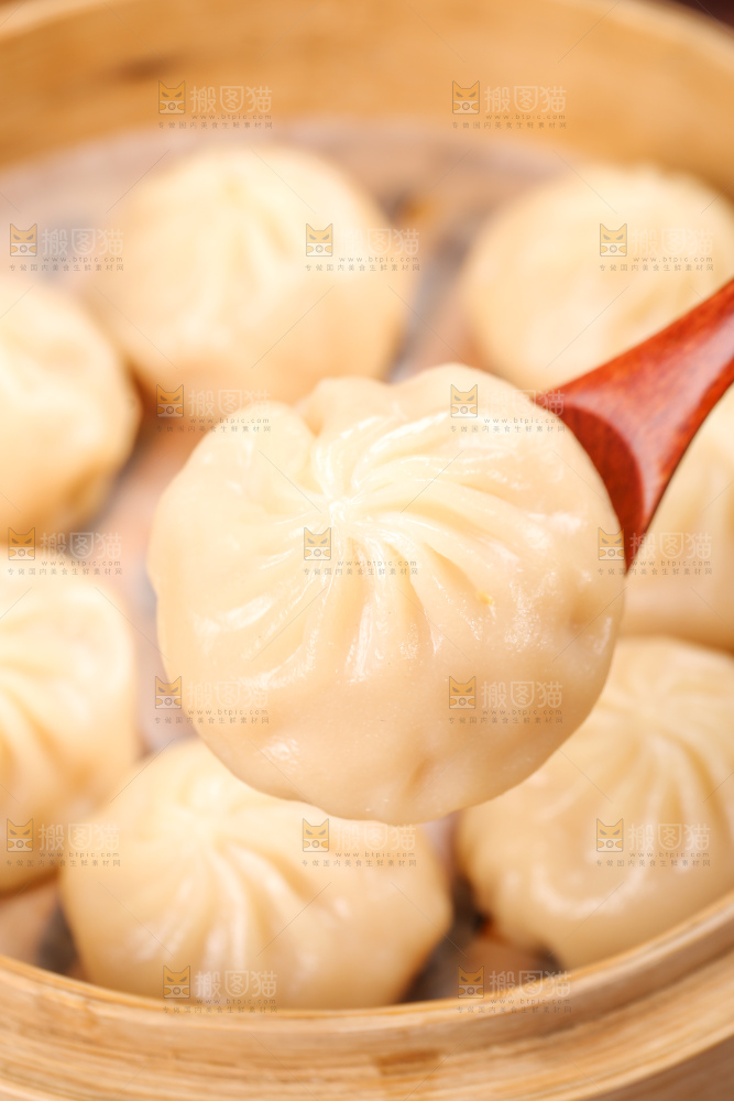 深底上的灌汤包