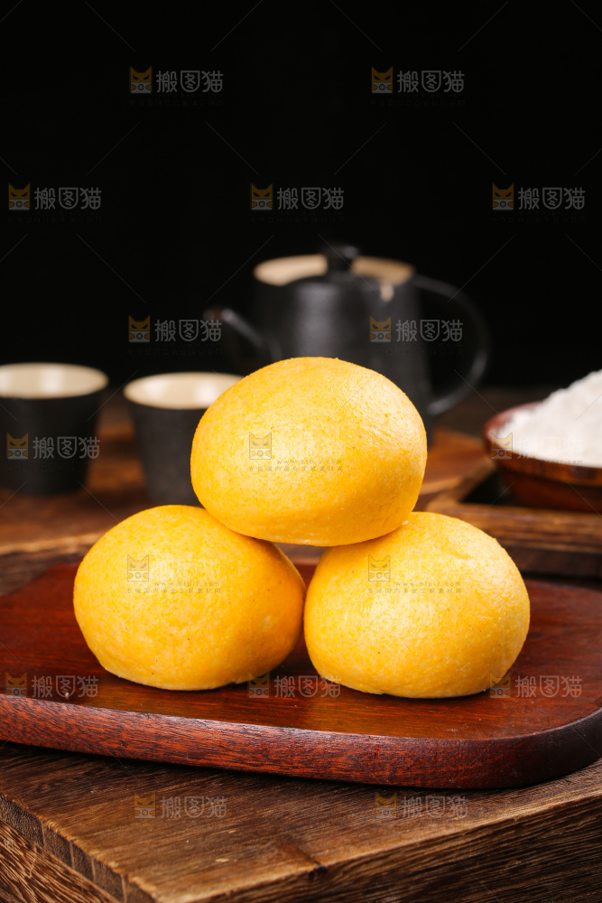 深底上的萝卜粉条团子