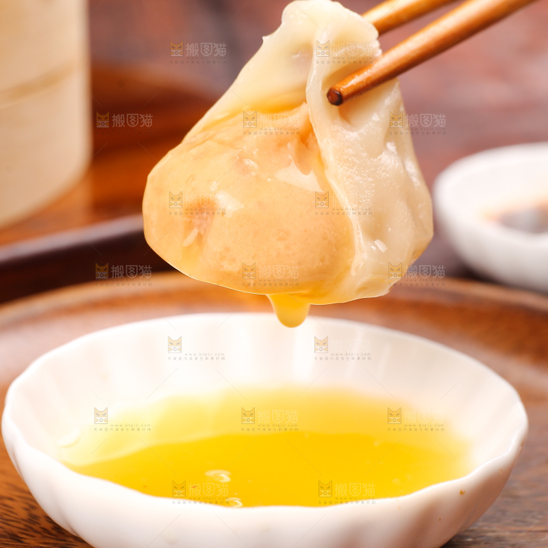 深底上的灌汤包
