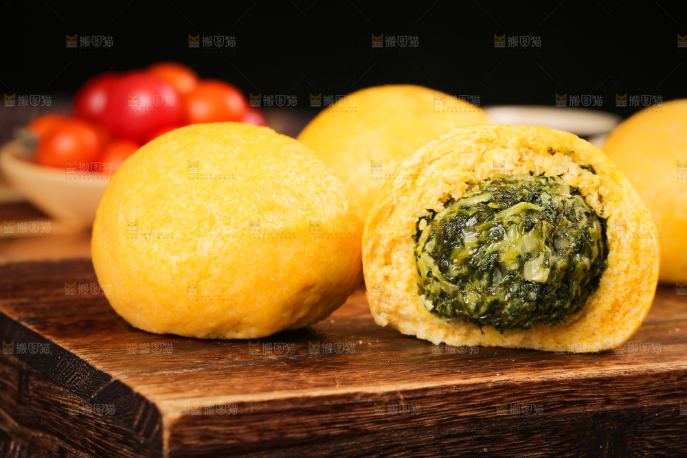 深底上的荠菜团子