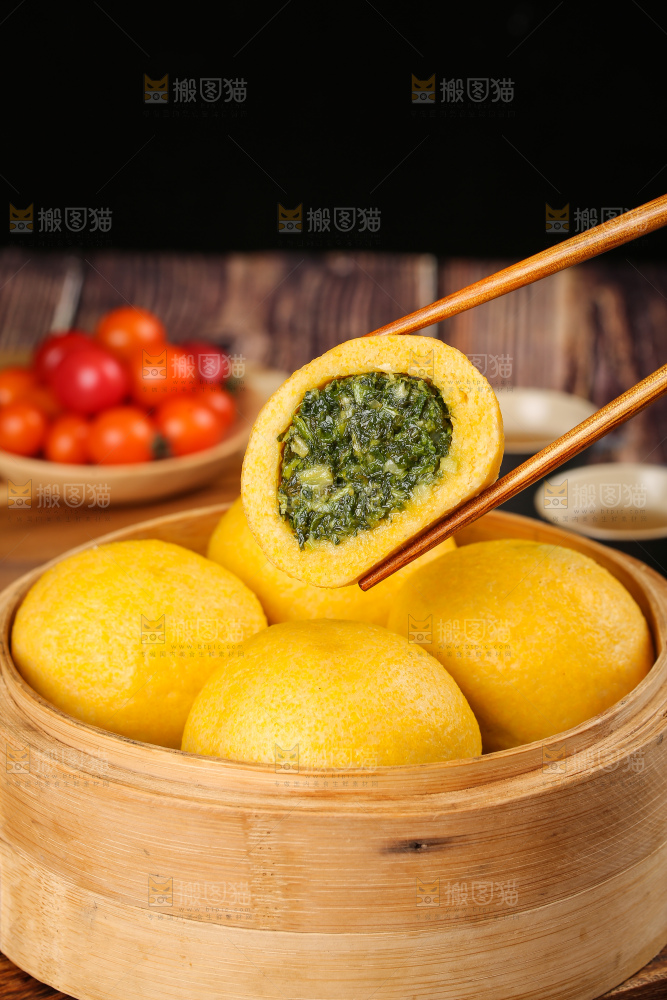 深底上的荠菜团子