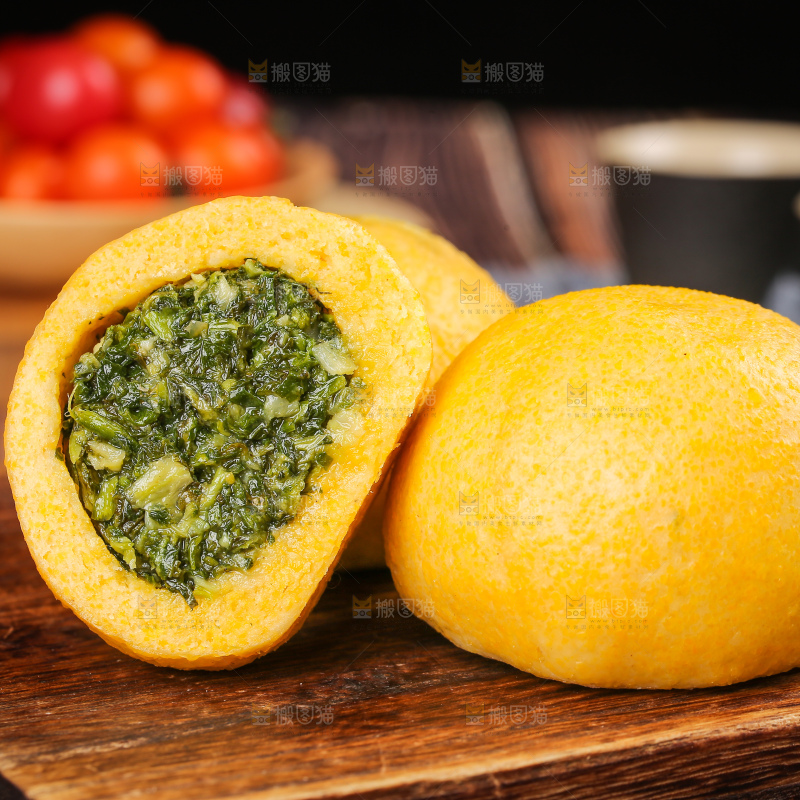 深底上的荠菜团子