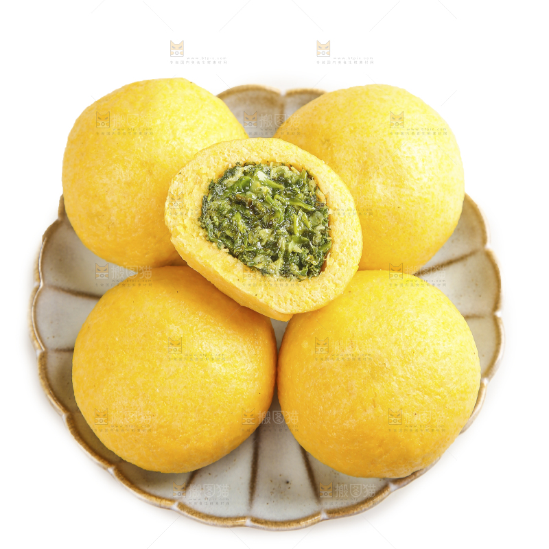 白底上的荠菜团子