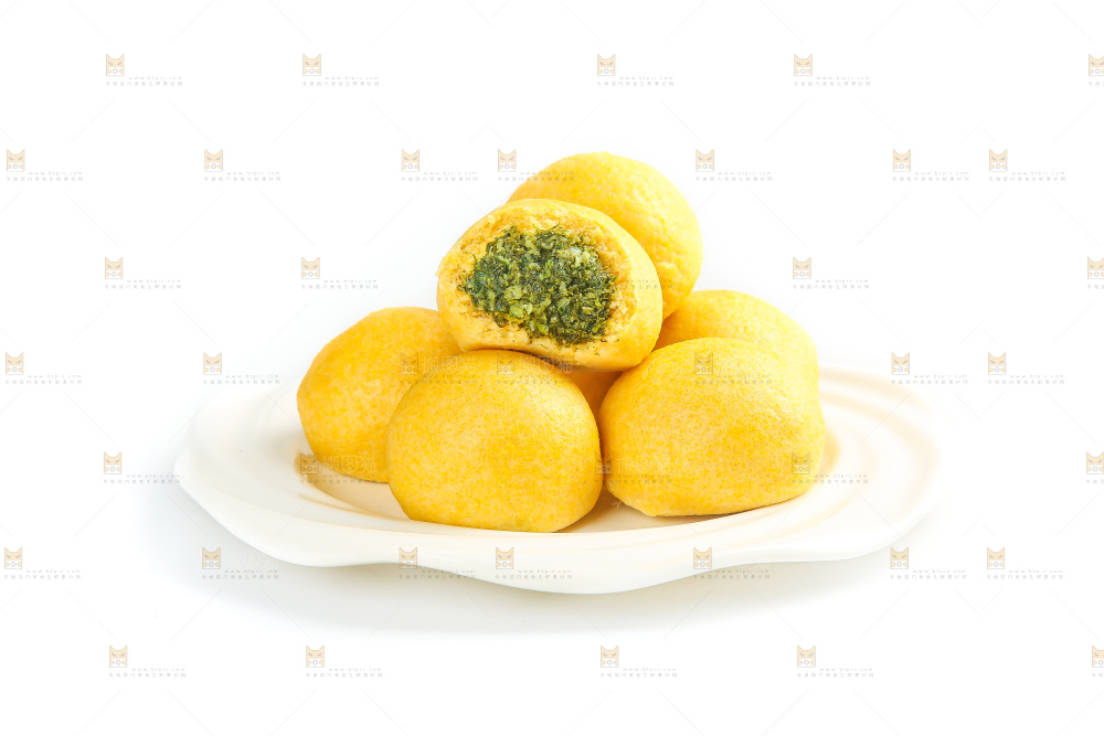 白底上的荠菜团子