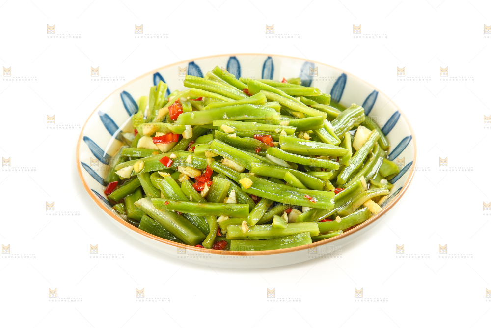 盘子里的凉拌贡菜