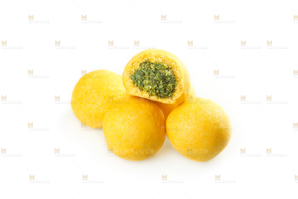 白底上的荠菜团子