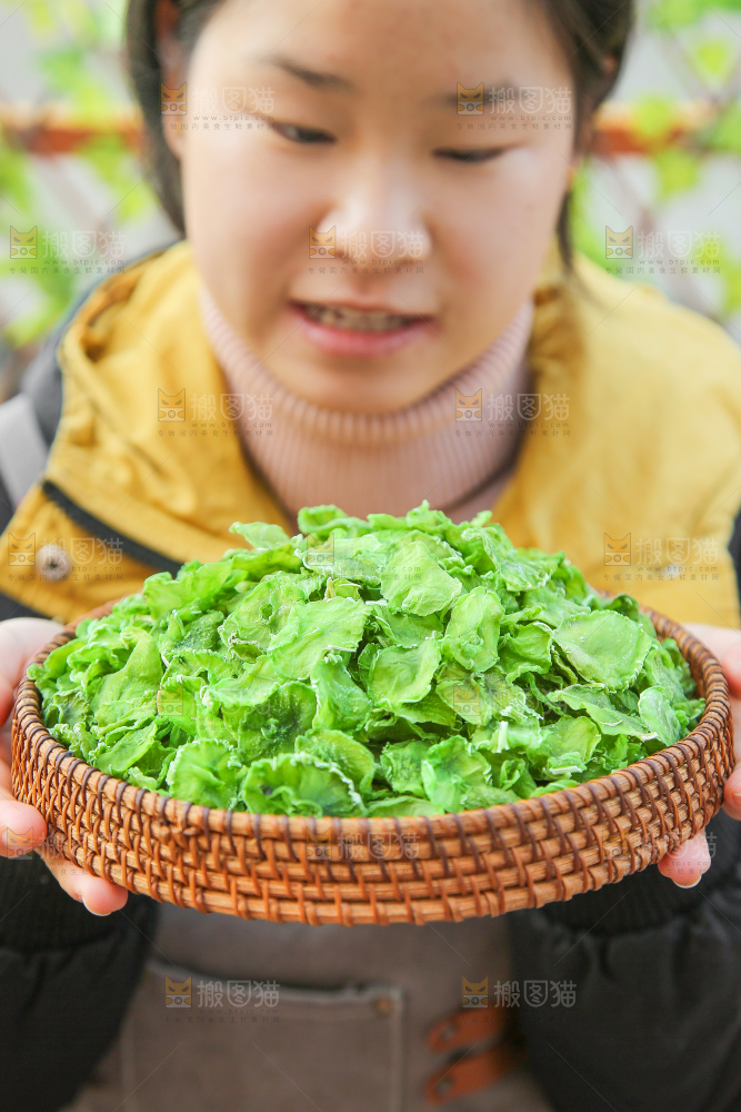 篮子里的莴笋干