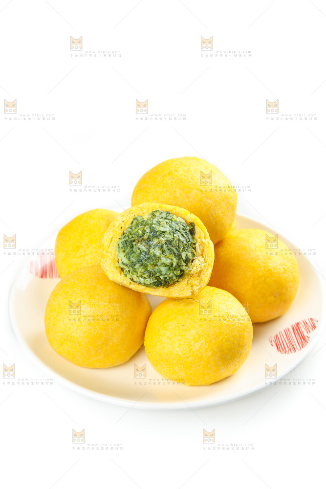 白底上的荠菜团子