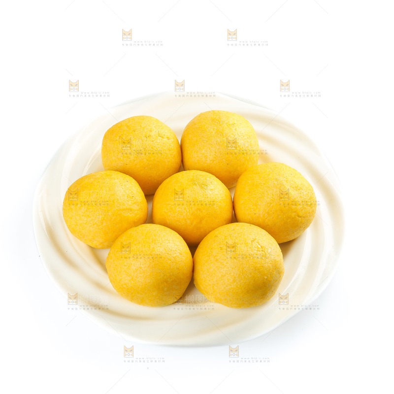 白底上的荠菜团子
