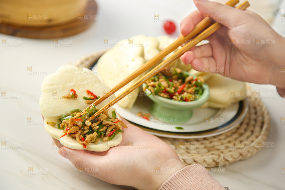 深底上的荷叶饼