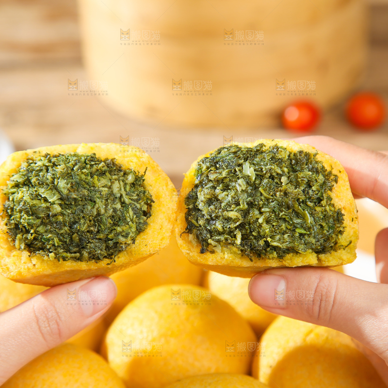 深底上的荠菜团子