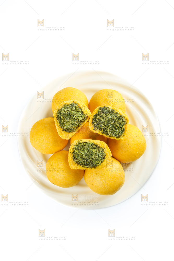 白底上的荠菜团子