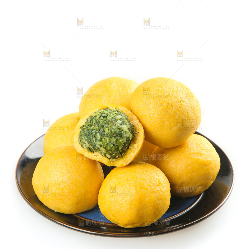 白底上的荠菜团子