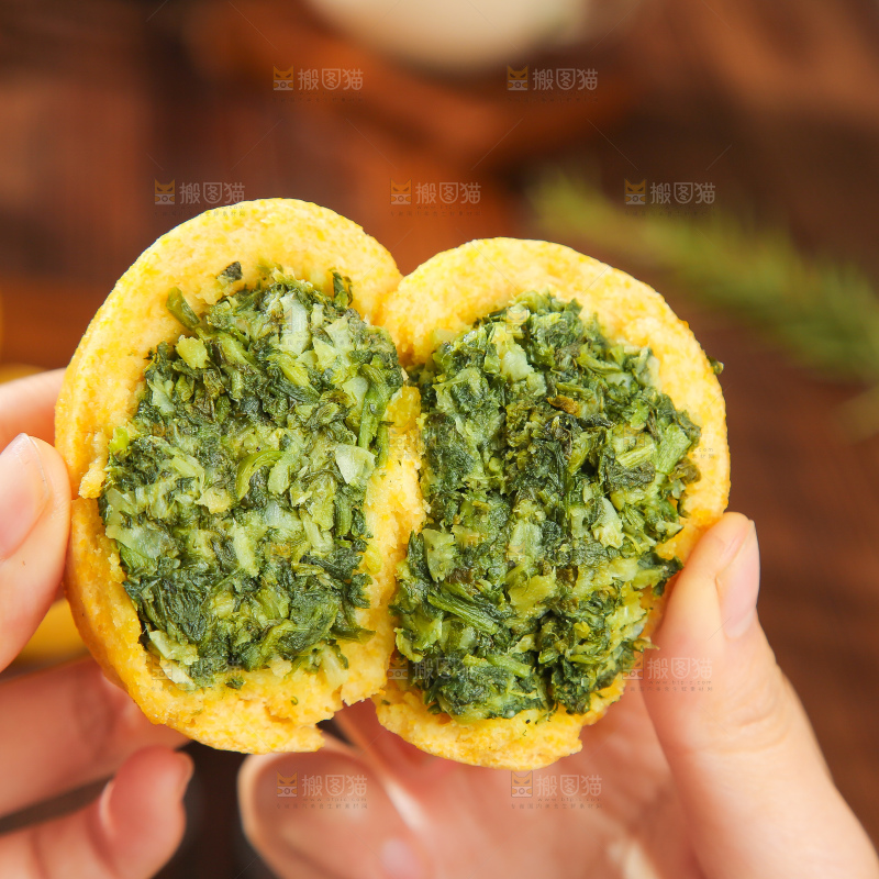 深底上的荠菜团子