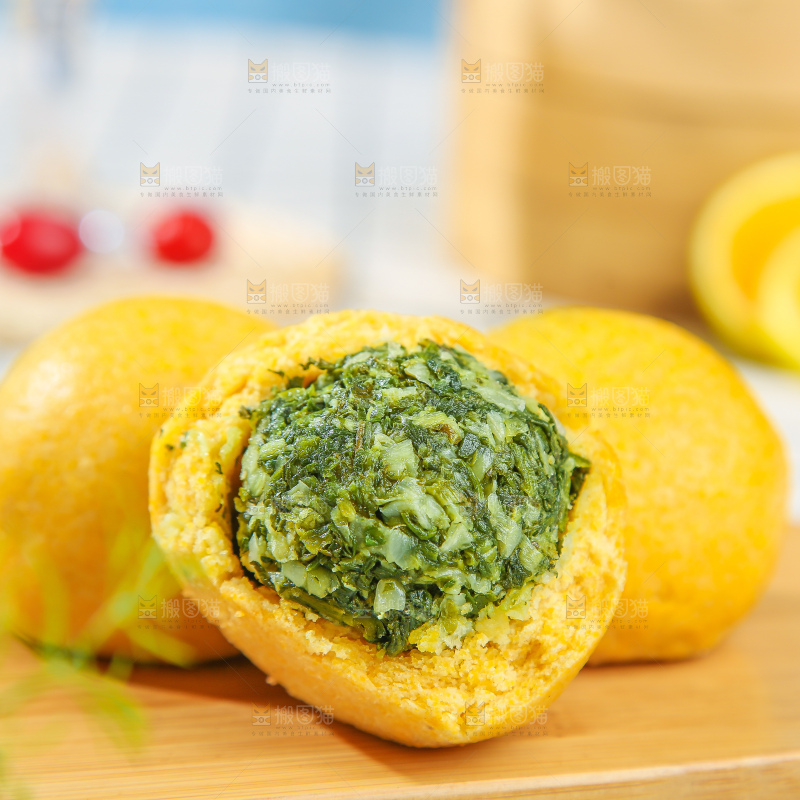 浅底上的荠菜团子