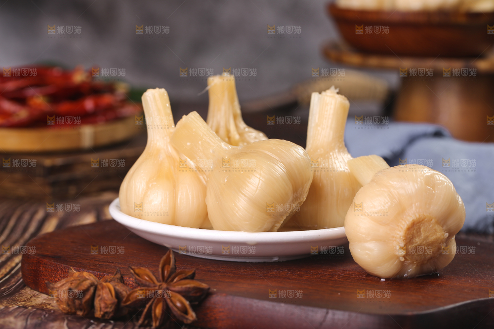 深底上的糖蒜