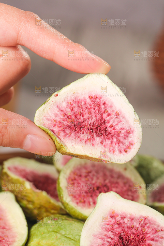 浅底上的新疆无花果干