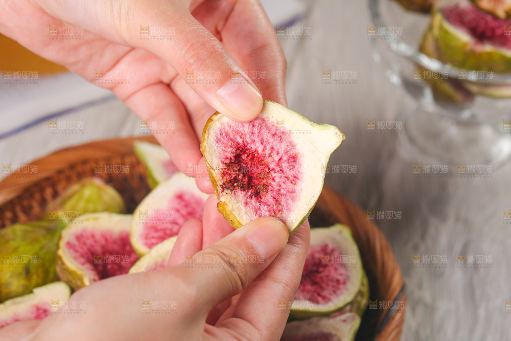 浅底上的新疆无花果干