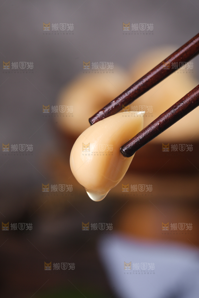 深底上的糖蒜