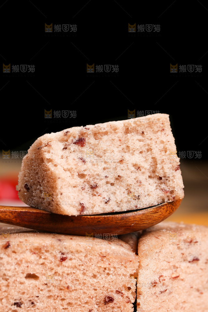 深底上的红豆发糕