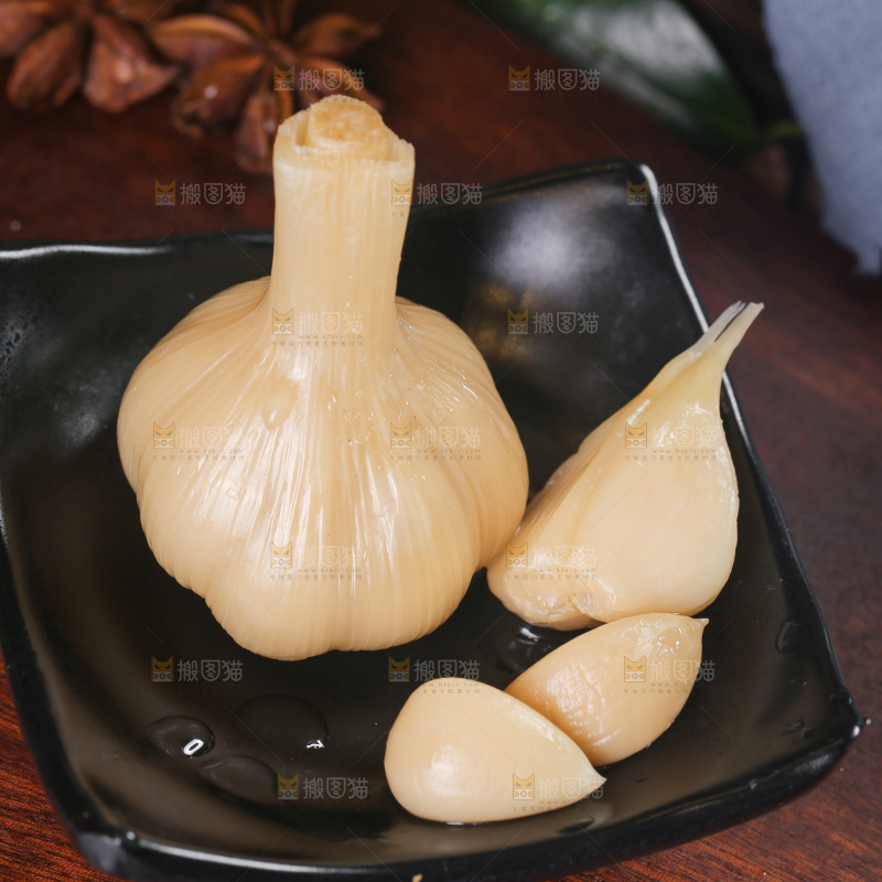 深底上的糖蒜