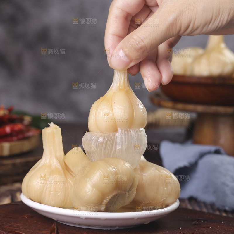 深底上的糖蒜