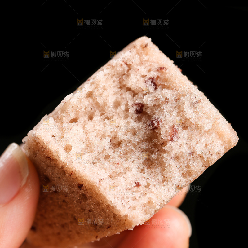 深底上的红豆发糕