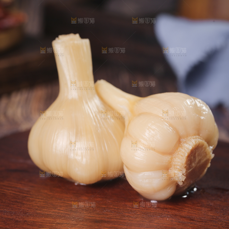 深底上的糖蒜