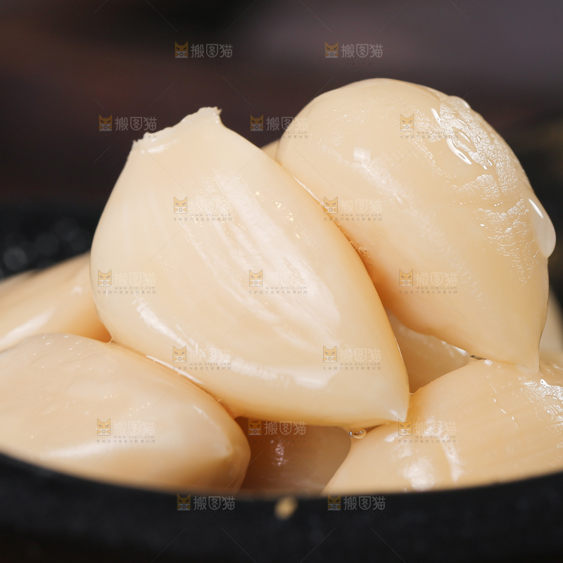 深底上的糖蒜