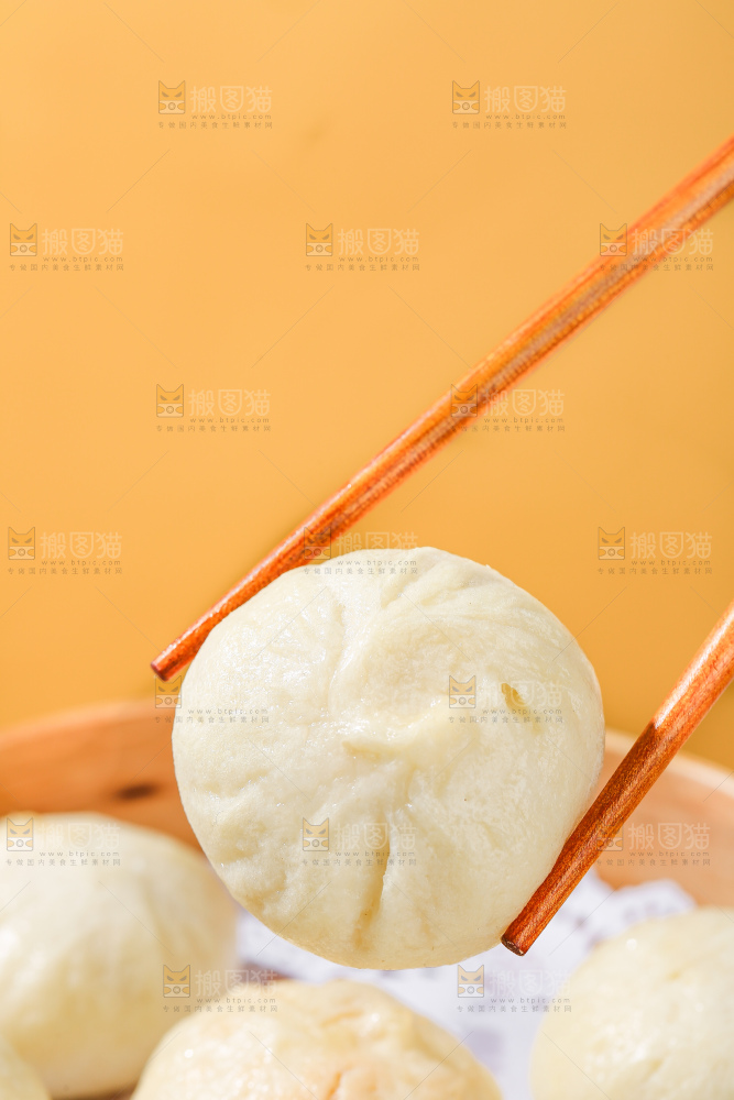 浅底上的发面小笼包