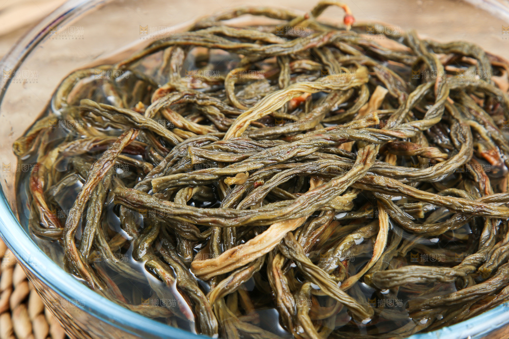 深底上的干豇豆