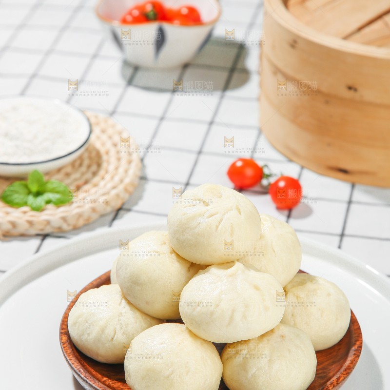 浅底上的发面小笼包