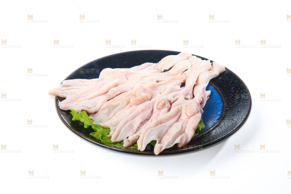 盘子里的新鲜鸭掌