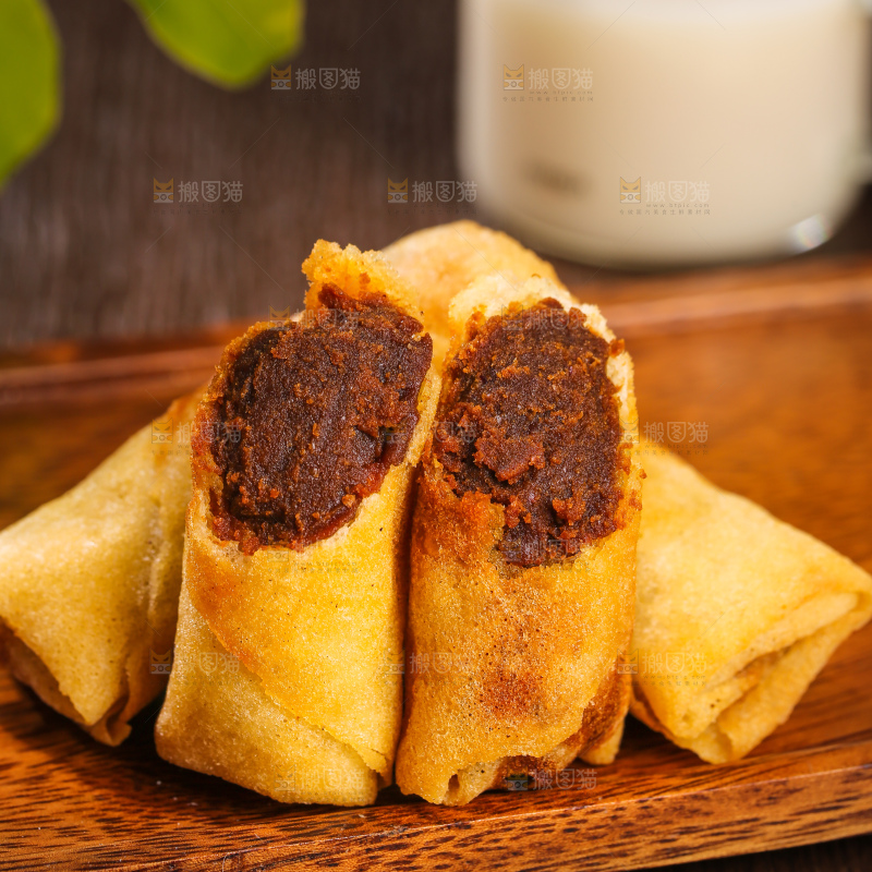 深底上的豆沙春卷