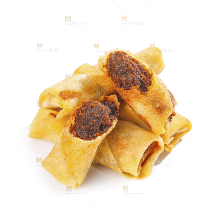 白底上的豆沙春卷