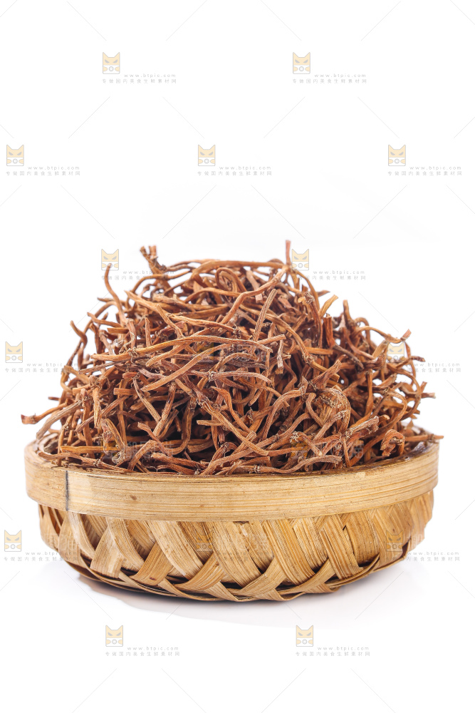 白底上的干折耳根