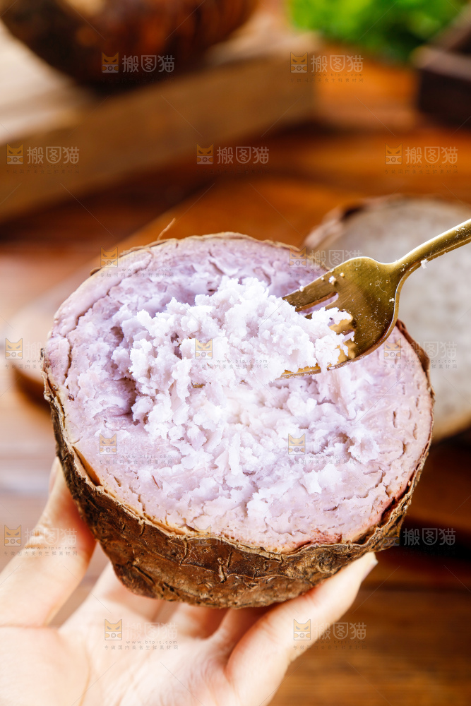 深底上的荔浦芋头